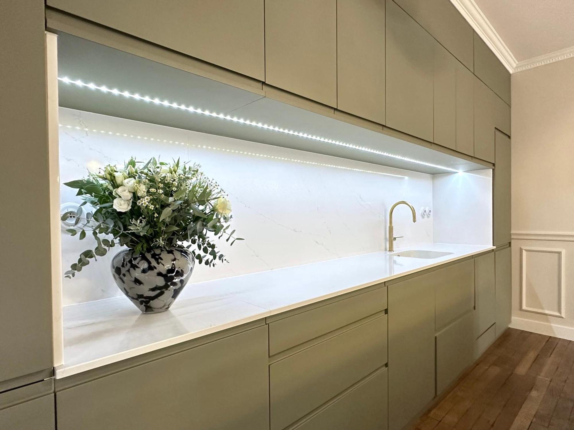 Luxurious In Le Marais Parigi